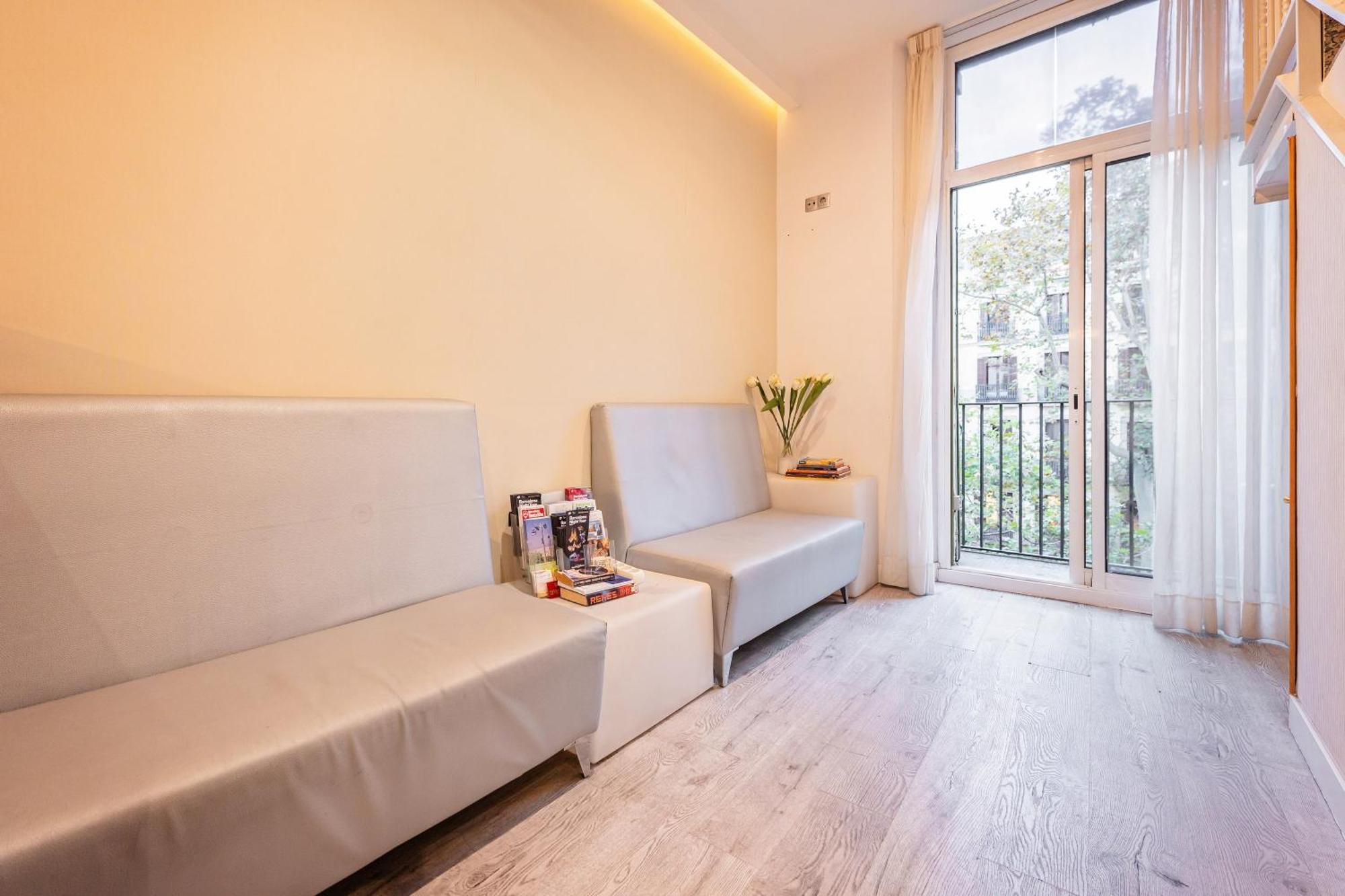 Guest house Standbyme Ramblas Barcelona
