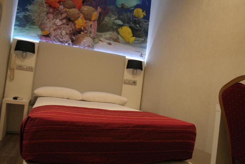 Standbyme Ramblas Guest house 2*